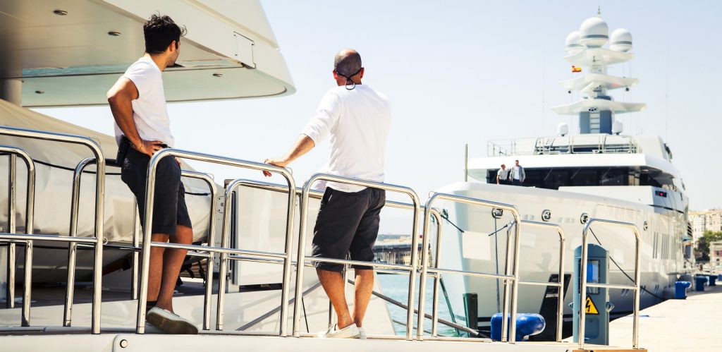 Yacht crew jobs 