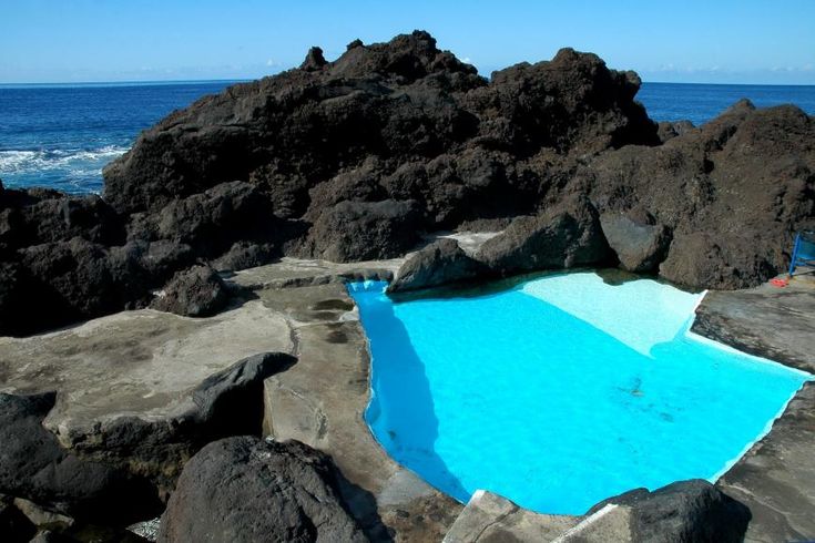 Varadouro rock pools - The Azores