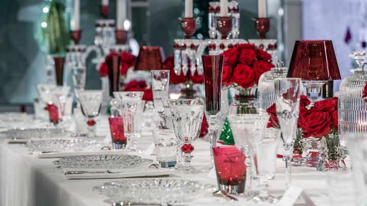 A sparkly crystal tablescape 