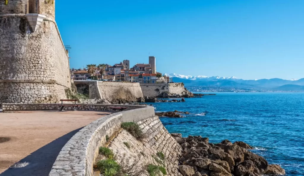 Antibes - Med crew hotspots